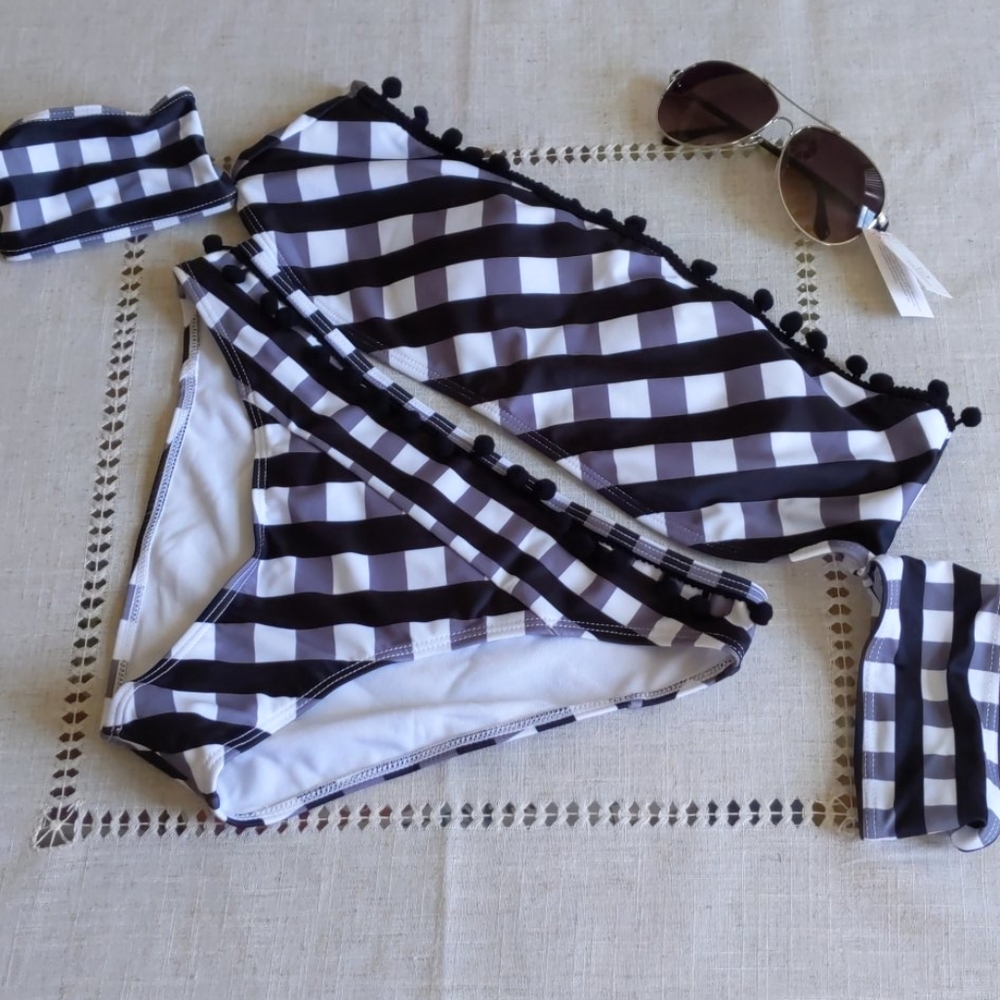 Off Shoulder Pompoms 2 Piece Swimwear (#1)